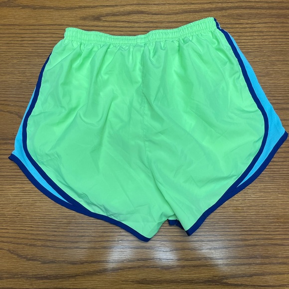 Nike Running Shorts - Picture 2 of 5